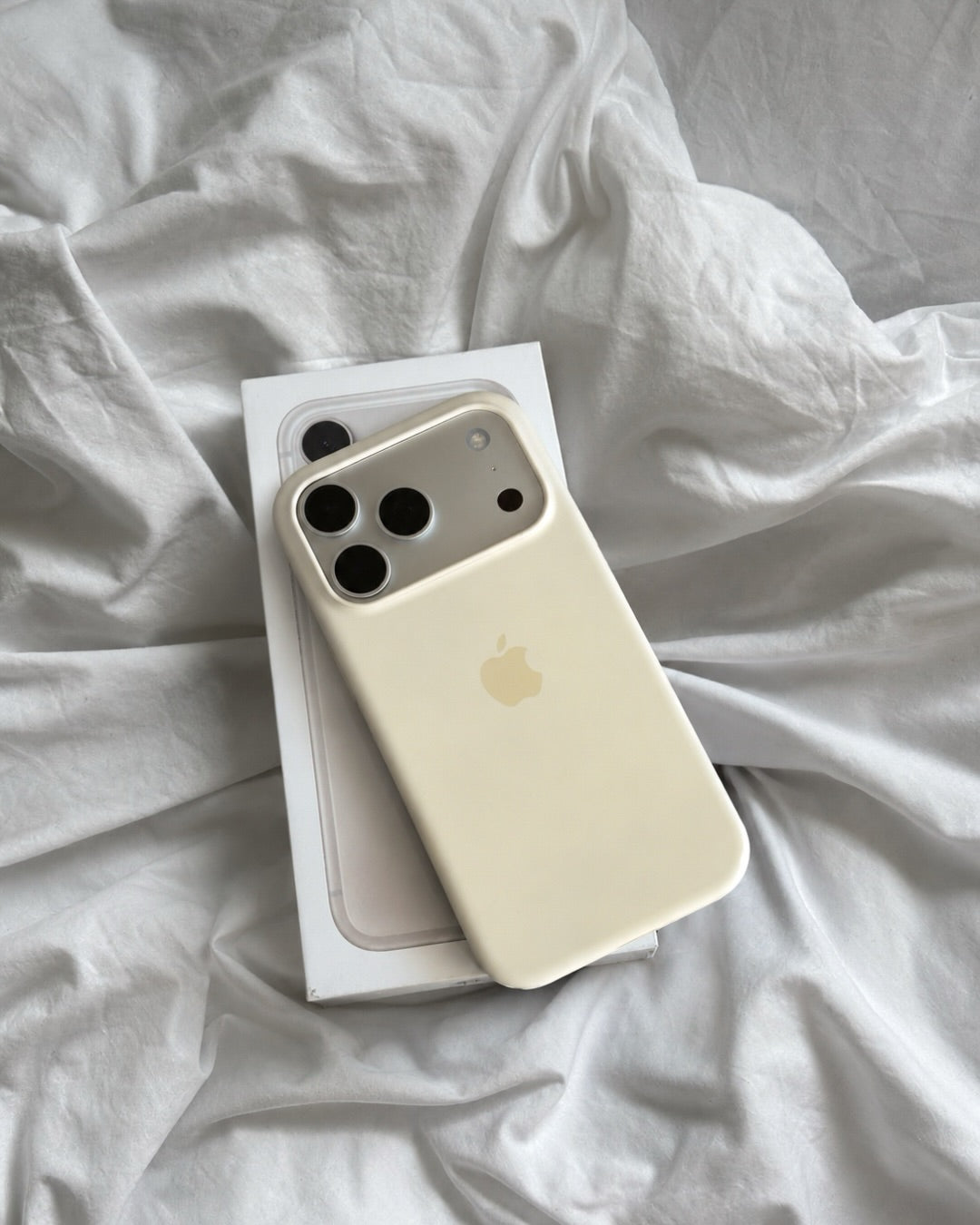 MagSafe Özellikli Vanilya Lansman Kılıf