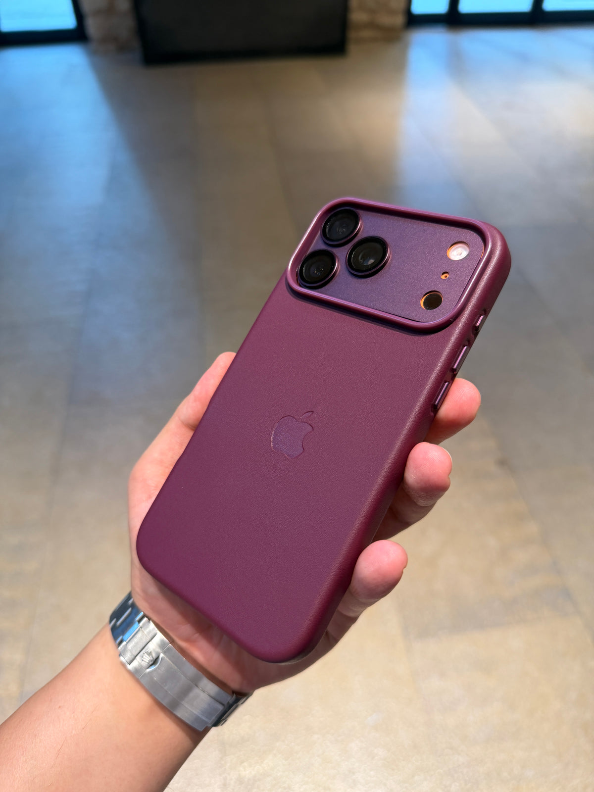 Apple MagSafe Özellikli Deri Kılıf - Bordo