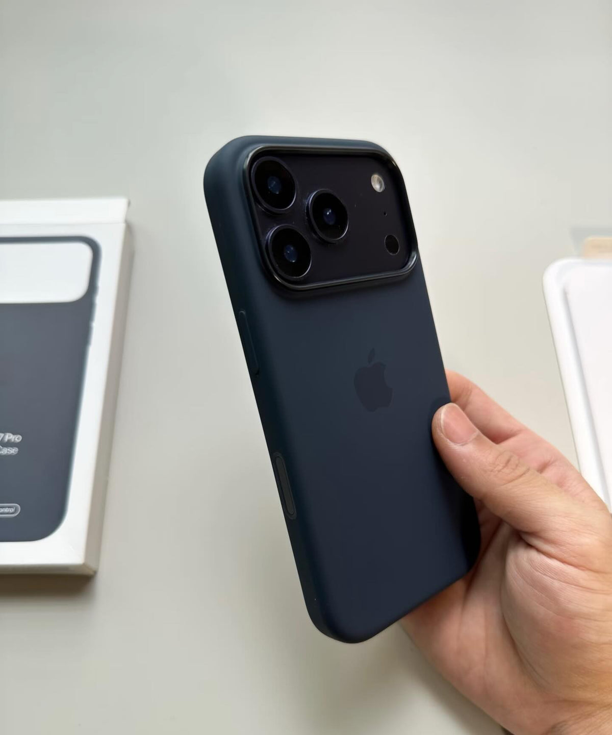 MagSafe Özellikli Lacivert Lansman Kılıf
