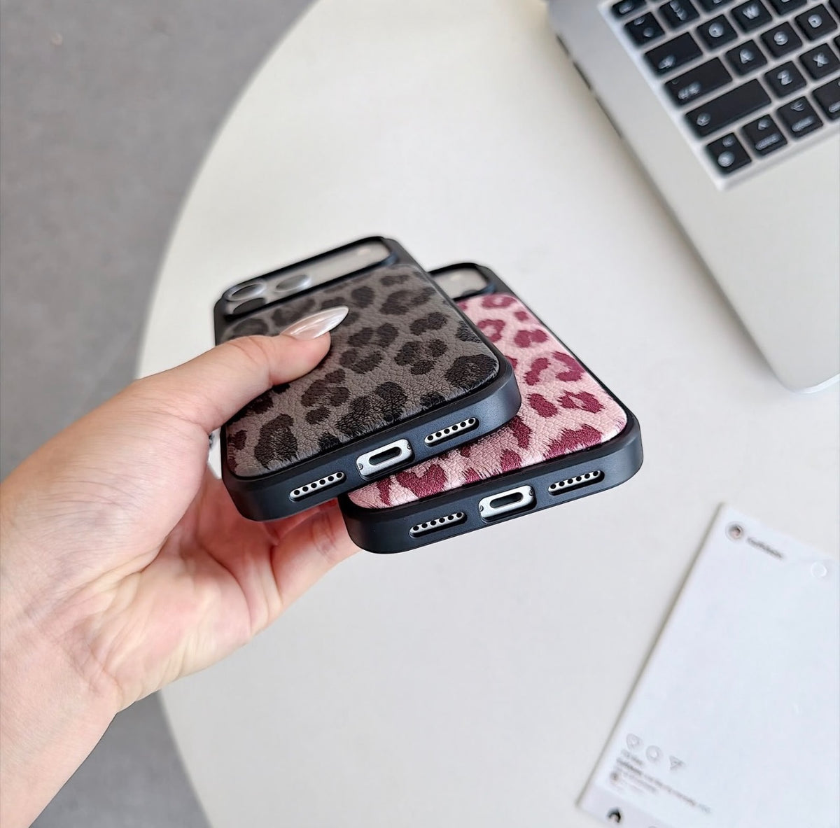 Puflu Leopar iPhone Telefon Kılıfı