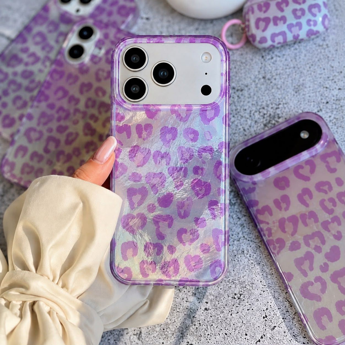 Şeffaf Leopar Desenli iPhone Kılıf