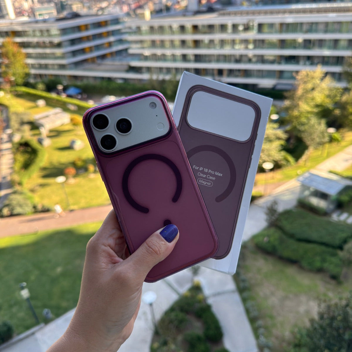 Şeffaf MagSafe Özellikli Kılıf Bordo