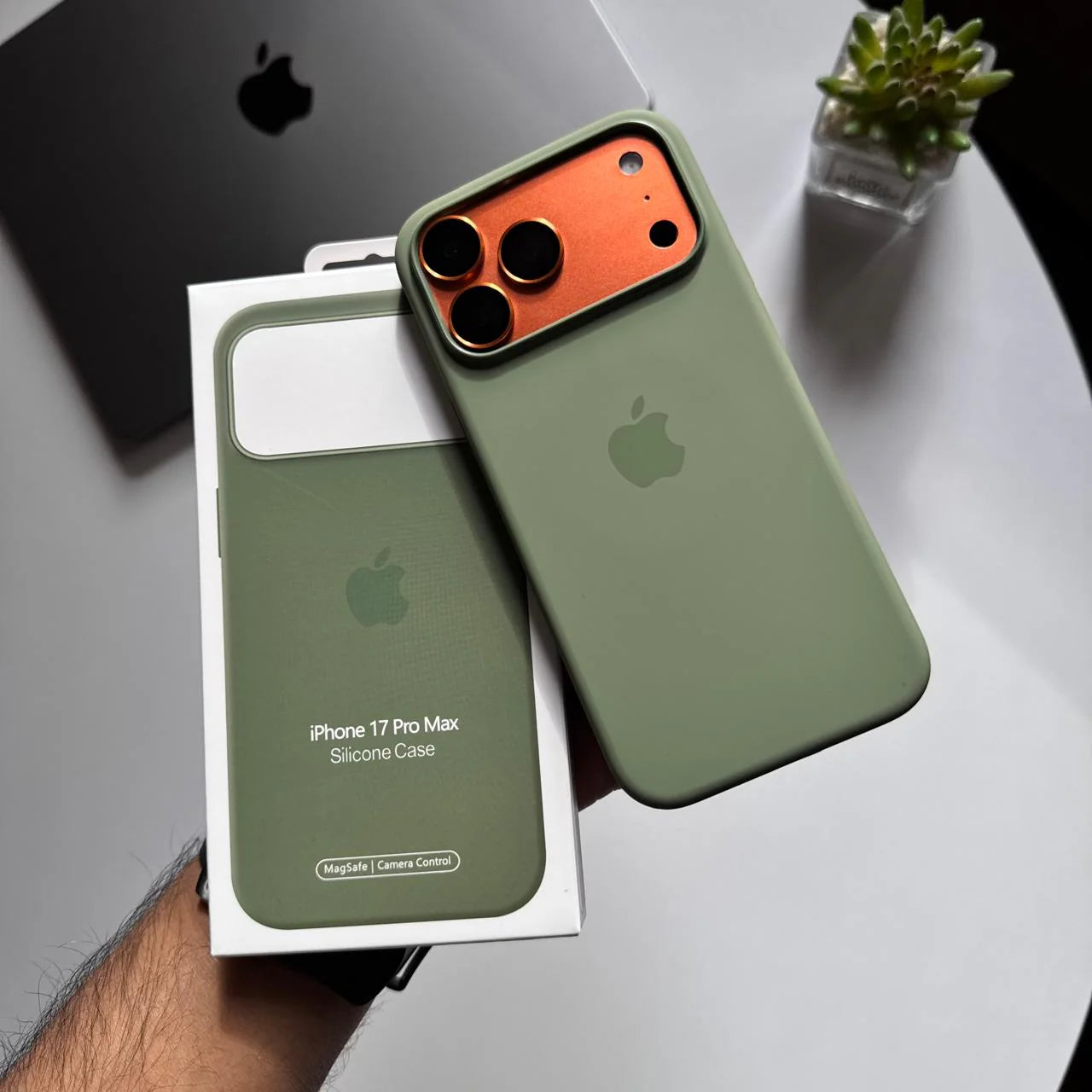iPhone Yeşil Lansman Kılıf